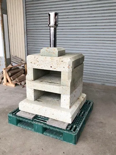 大谷石製ピザ窯